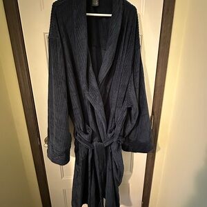 Hanes Navy Plush Robe
